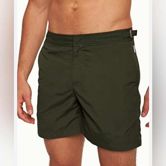 $295 Olebar Brown Palm Mid-Length Shorts Size 30”‎